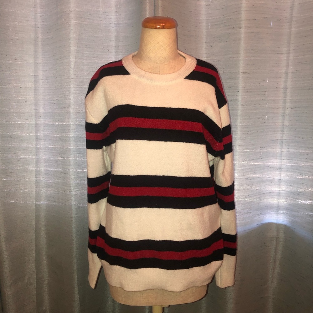 💥3 For $10💥 FOREVER 21 SWEATER